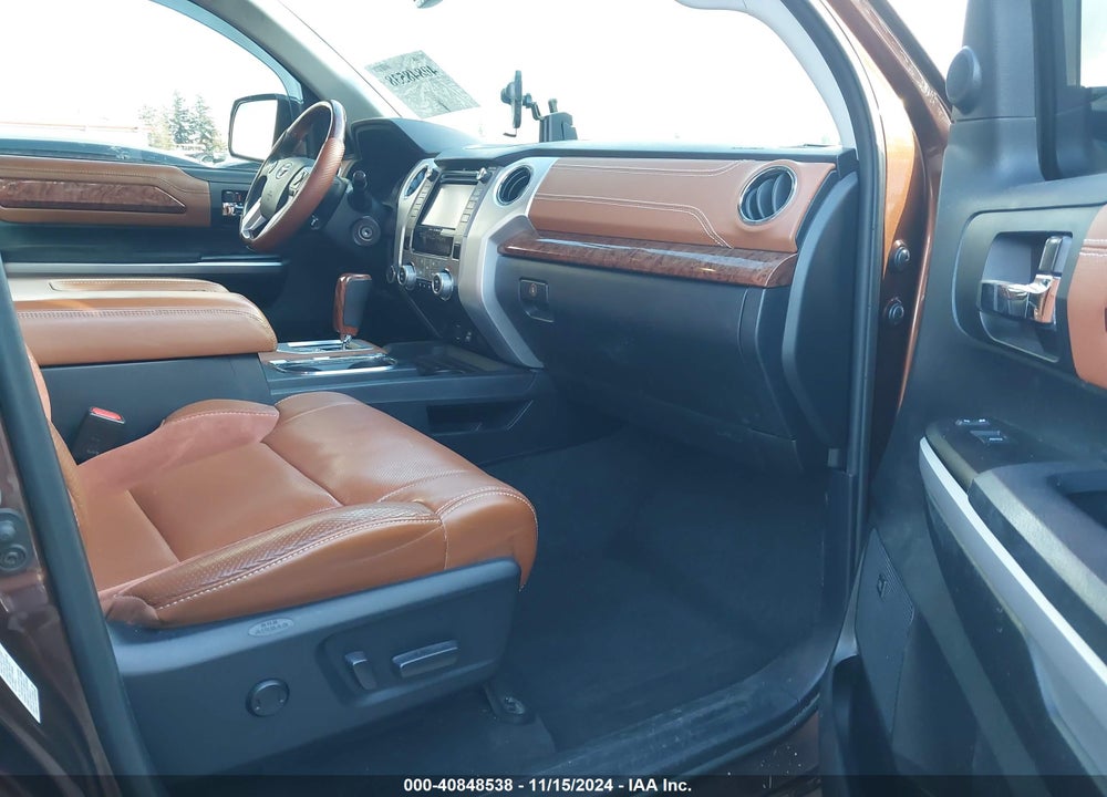2016 TOYOTA TUNDRA PLATINUM 5.7L V8 VIN: 5TFAY5F15GX577022