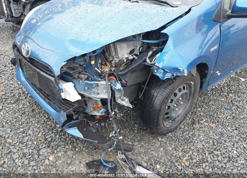 2015 TOYOTA PRIUS C TWO VIN: JTDKDTB36F1113346