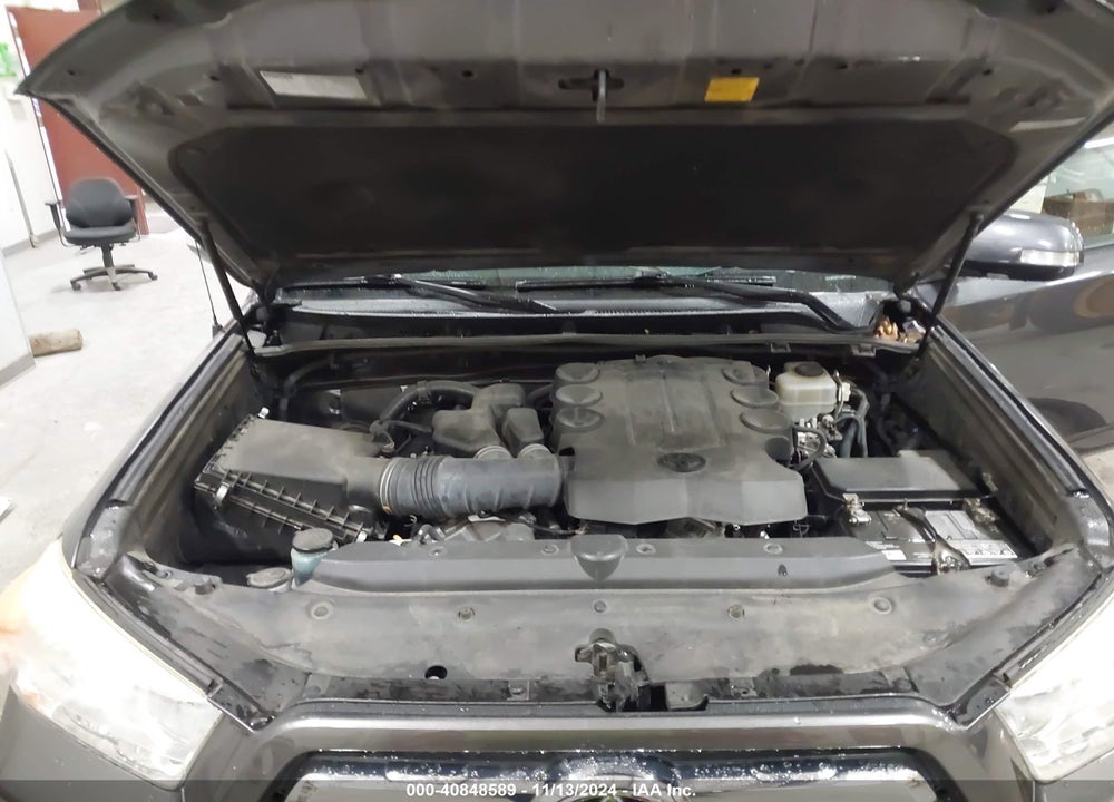 2011 TOYOTA 4RUNNER LIMITED V6 VIN: JTEBU5JR3B5048259