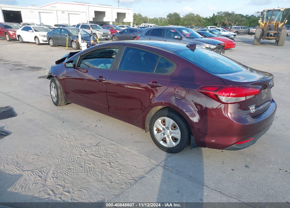 2018 KIA FORTE LX VIN: 3KPFL4A70JE185390