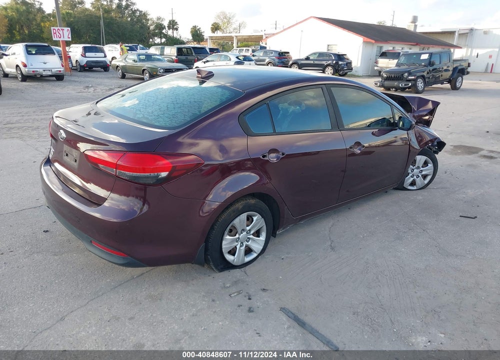 2018 KIA FORTE LX VIN: 3KPFL4A70JE185390