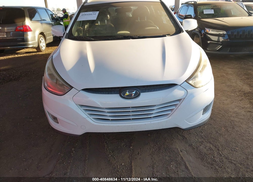 2014 HYUNDAI TUCSON VIN: KM8JU3AG6EU804109