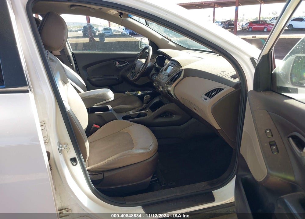 2014 HYUNDAI TUCSON VIN: KM8JU3AG6EU804109