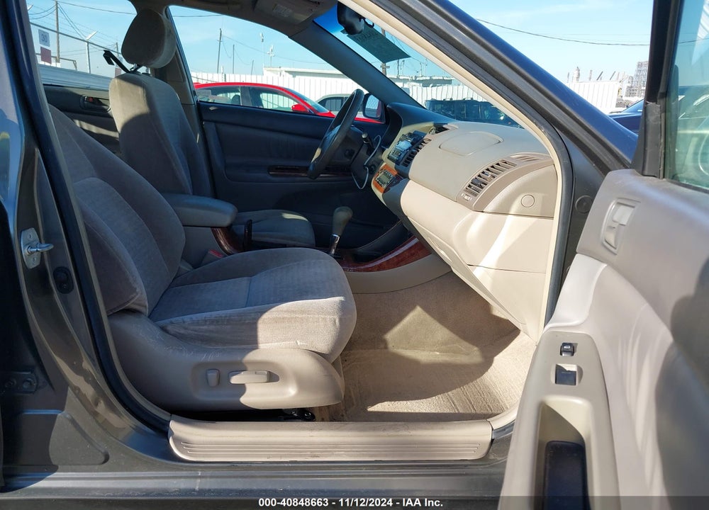 2003 TOYOTA CAMRY XLE VIN: JTDBE32K030232855