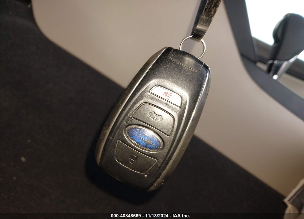 2016 SUBARU OUTBACK 2.5I LIMITED VIN: 4S4BSBNC3G3225972