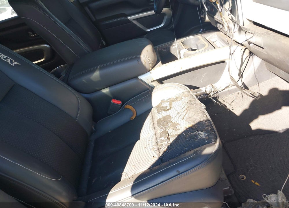 2017 NISSAN TITAN PRO-4X VIN: 1N6AA1E52HN562196
