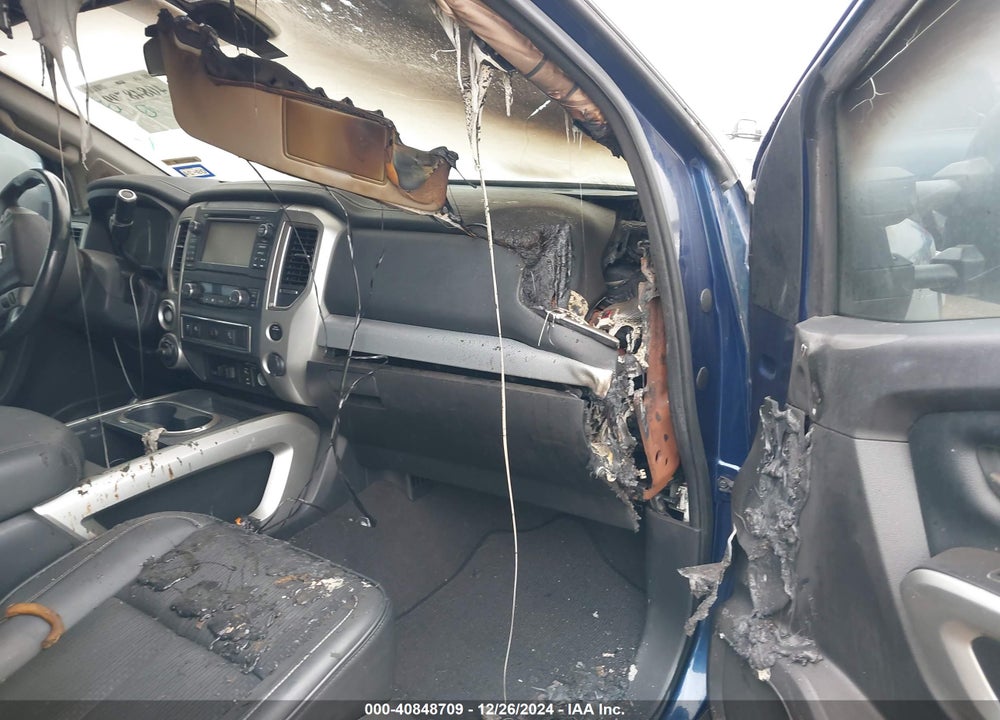 2017 NISSAN TITAN PRO-4X VIN: 1N6AA1E52HN562196