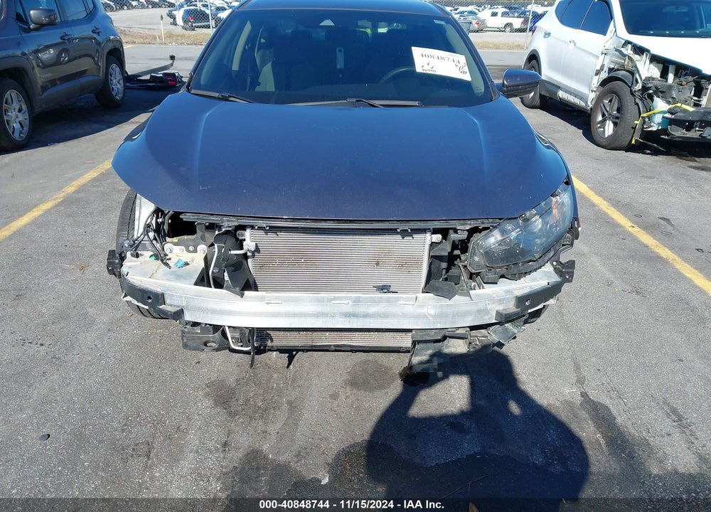 2019 HONDA CIVIC LX VIN: 19XFC2F6XKE044123