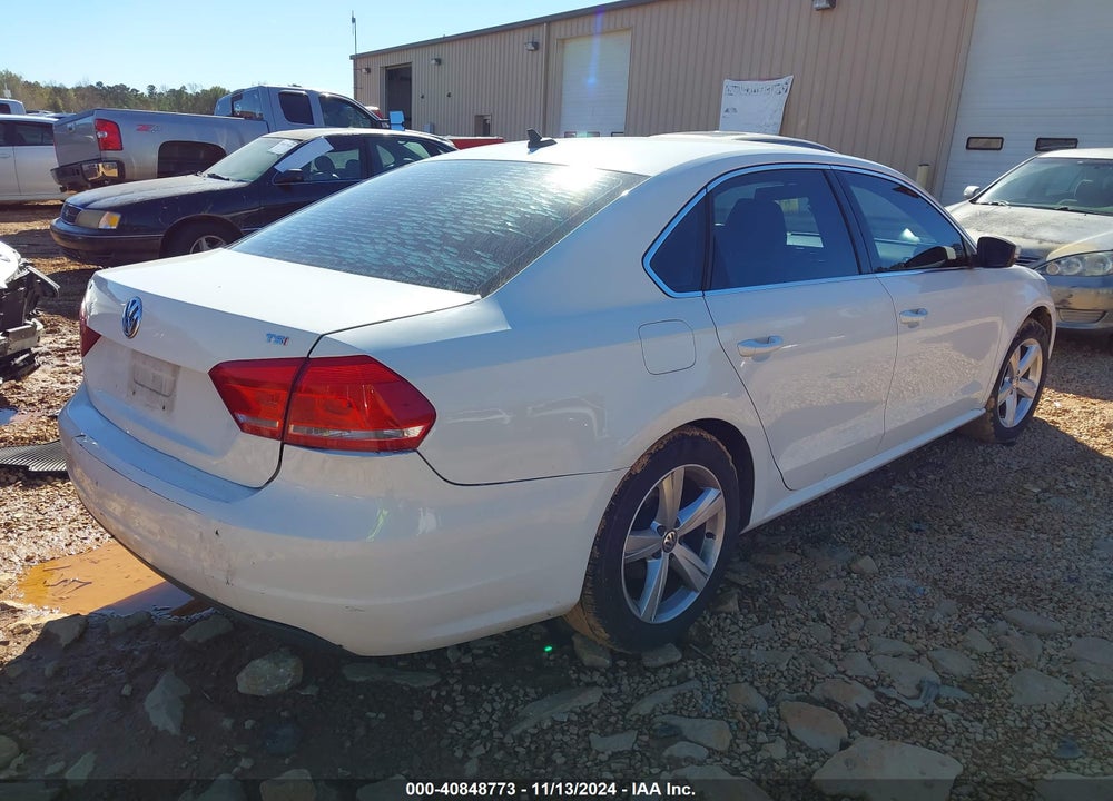 2015 VOLKSWAGEN PASSAT VIN: 1VWAS7A34FC108965