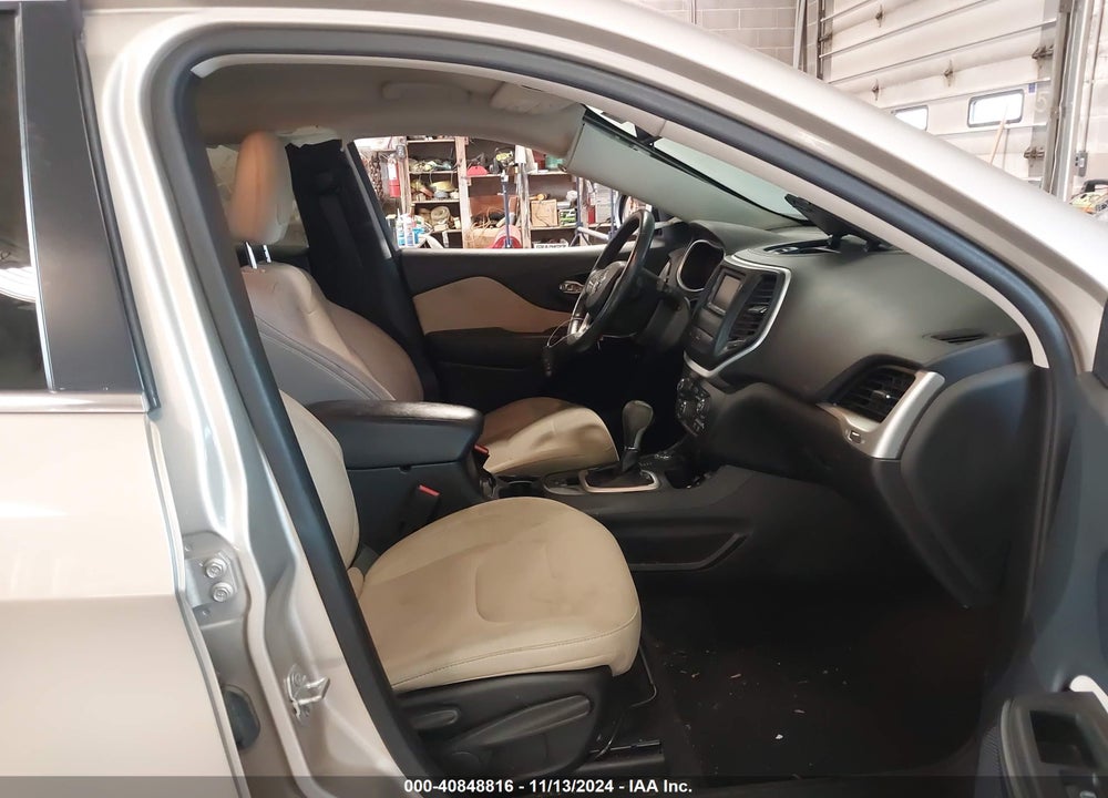 2015 JEEP CHEROKEE LATITUDE VIN: 1C4PJMCS6FW600110