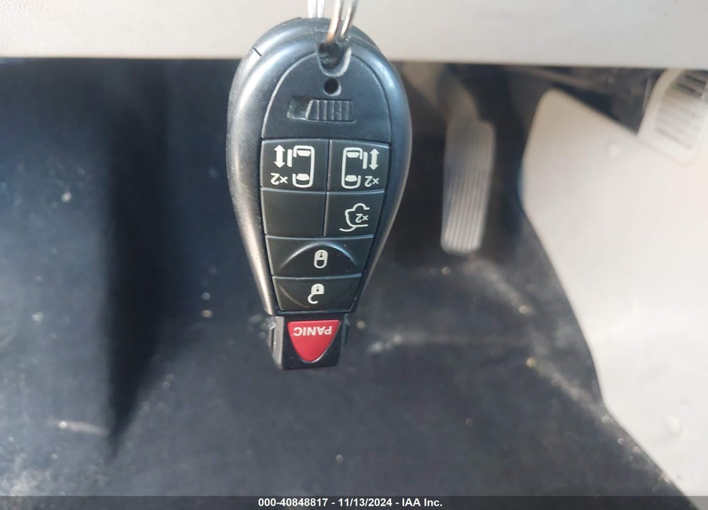 2013 CHRYSLER TOWN & COUNTRY TOURING VIN: 2C4RC1BGXDR525383