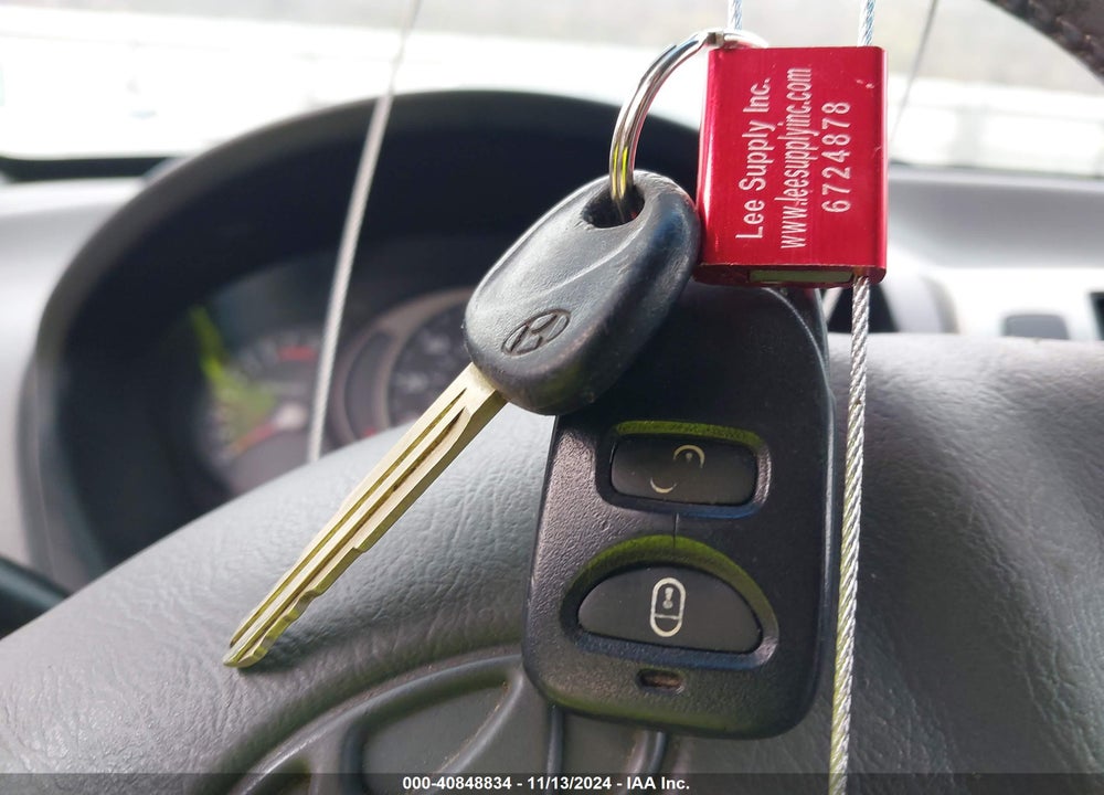 2005 HYUNDAI TUCSON GLS/LX VIN: KM8JN12D05U209830