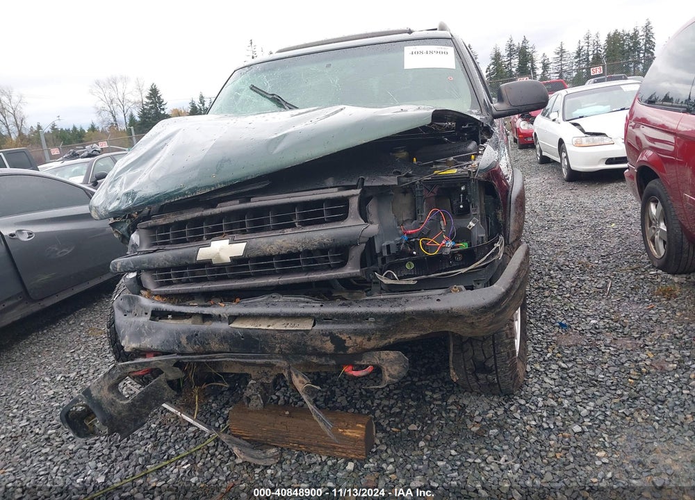 2002 CHEVROLET TAHOE Z71 VIN: 1GNEK13T12R241938