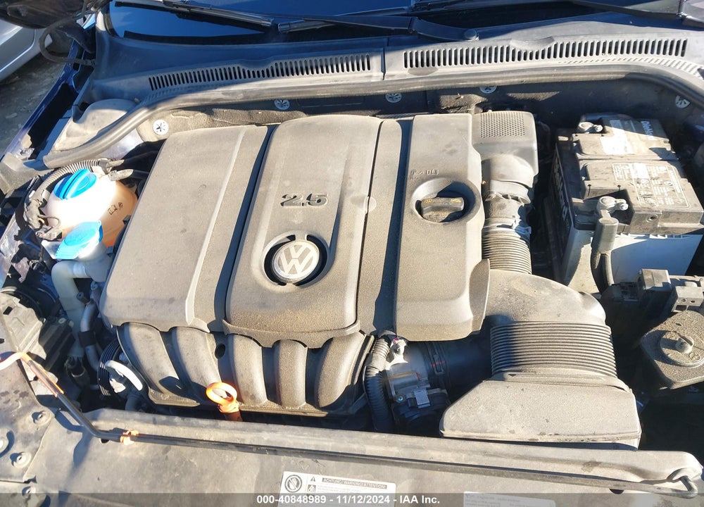 2012 VOLKSWAGEN JETTA 2.5L SE VIN: 3VWDP7AJ3CM418080