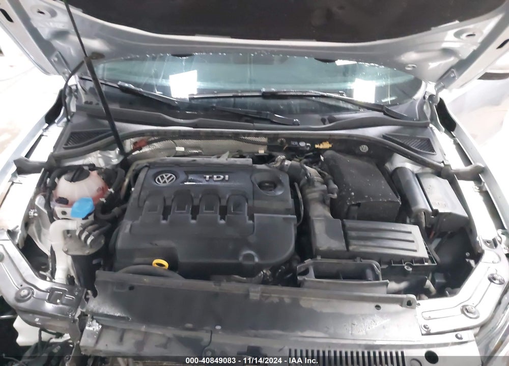2015 VOLKSWAGEN PASSAT 2.0L TDI SE VIN: 1VWBV7A37FC108633