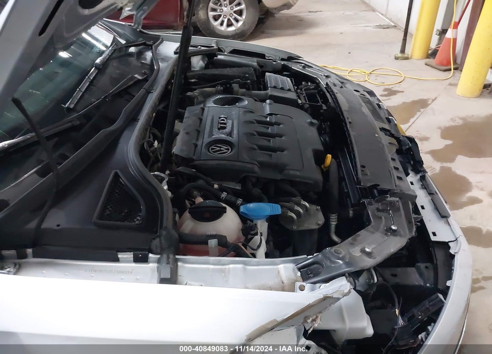 2015 VOLKSWAGEN PASSAT 2.0L TDI SE VIN: 1VWBV7A37FC108633