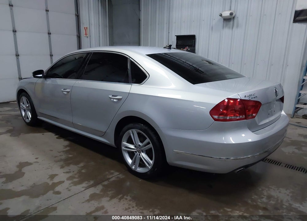 2015 VOLKSWAGEN PASSAT 2.0L TDI SE VIN: 1VWBV7A37FC108633