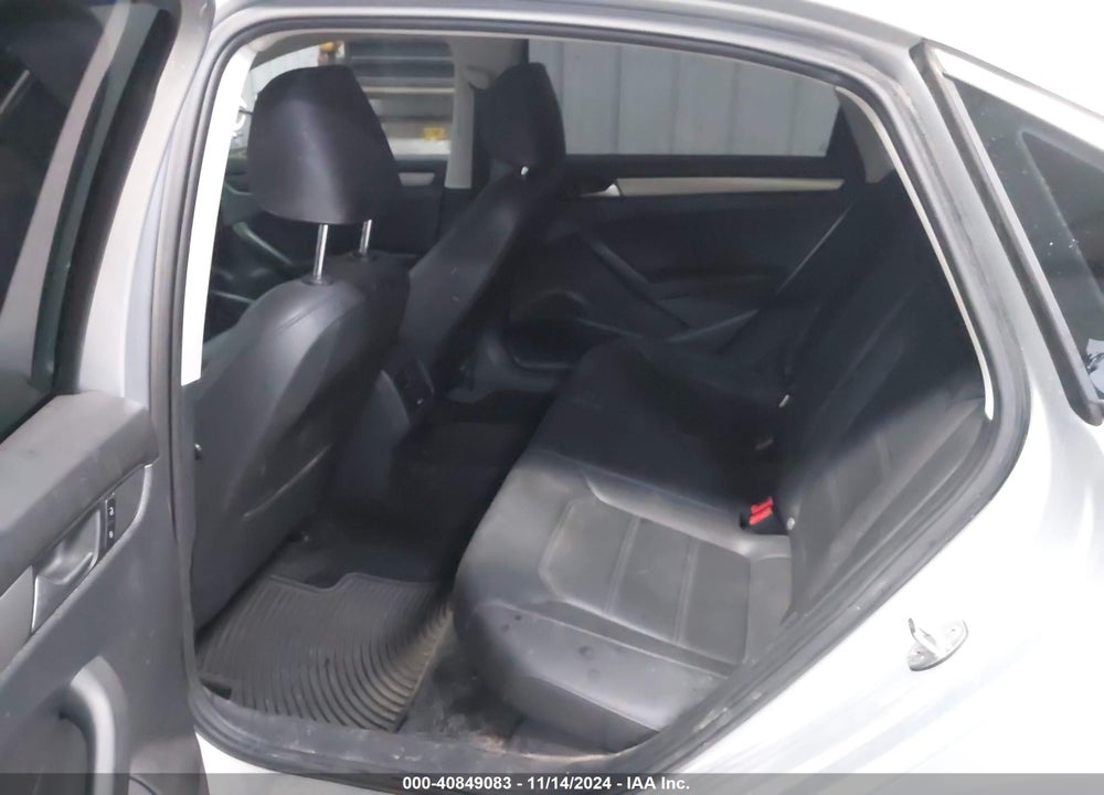 2015 VOLKSWAGEN PASSAT 2.0L TDI SE VIN: 1VWBV7A37FC108633