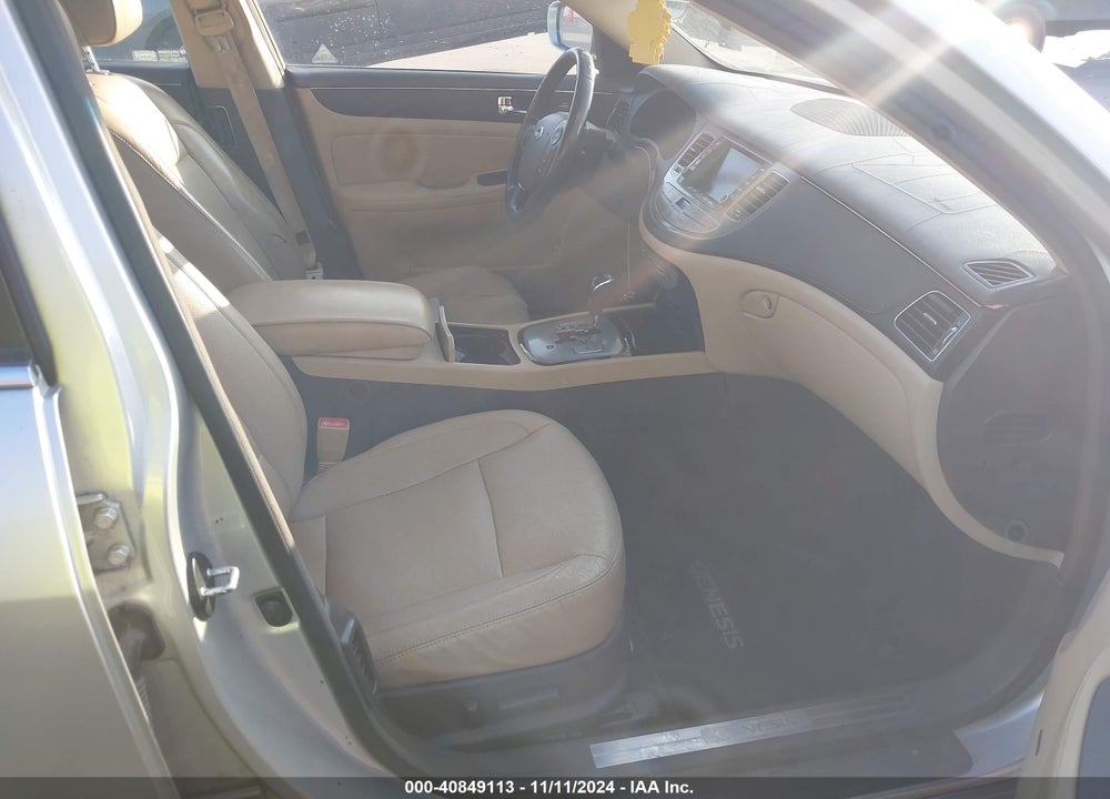 2011 HYUNDAI GENESIS 3.8 VIN: KMHGC4DE4BU122709