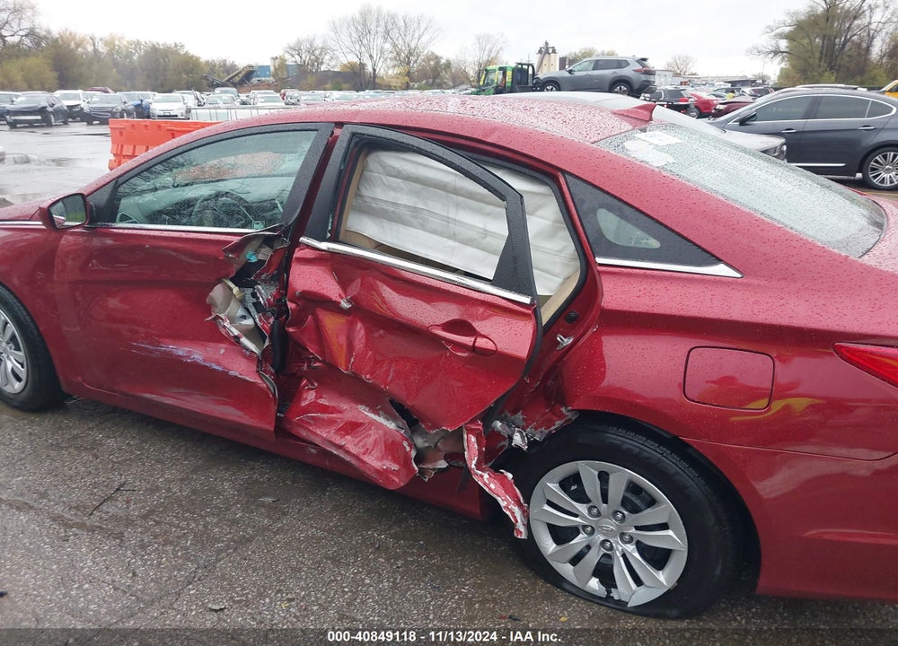 2013 HYUNDAI SONATA GLS VIN: 5NPEB4AC1DH553121