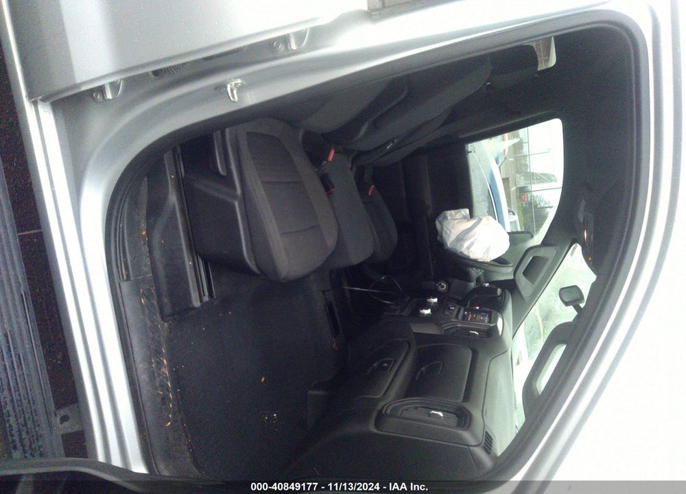 2021 GMC SIERRA 1500 4WD  SHORT BOX/4WD  STANDARD BOX VIN: 1GTU9AEF0MZ321080