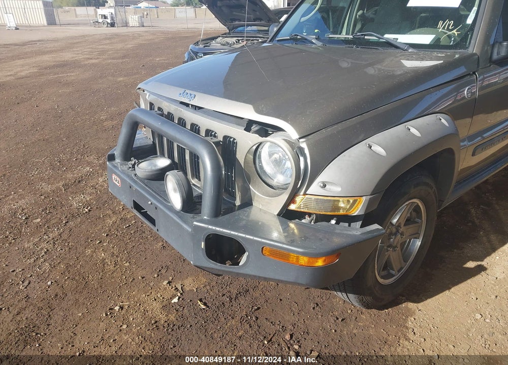 2005 JEEP LIBERTY RENEGADE VIN: 1J4GL38K05W593869