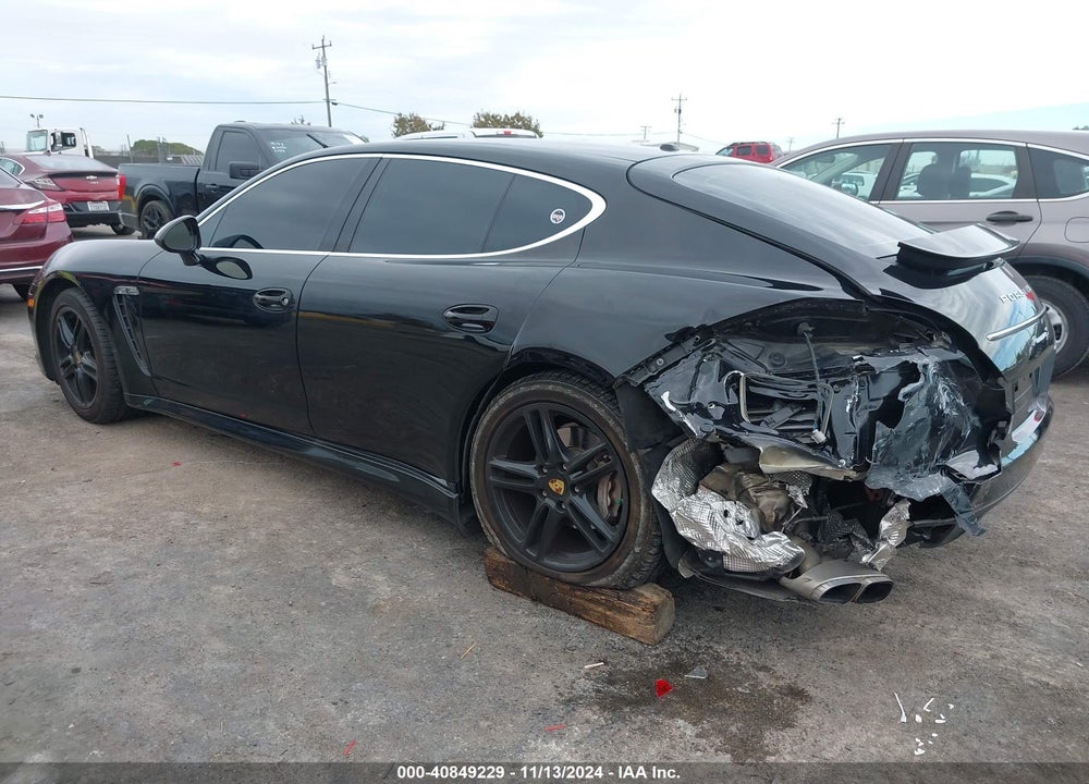 2011 PORSCHE PANAMERA S VIN: WP0AB2A78BL060566