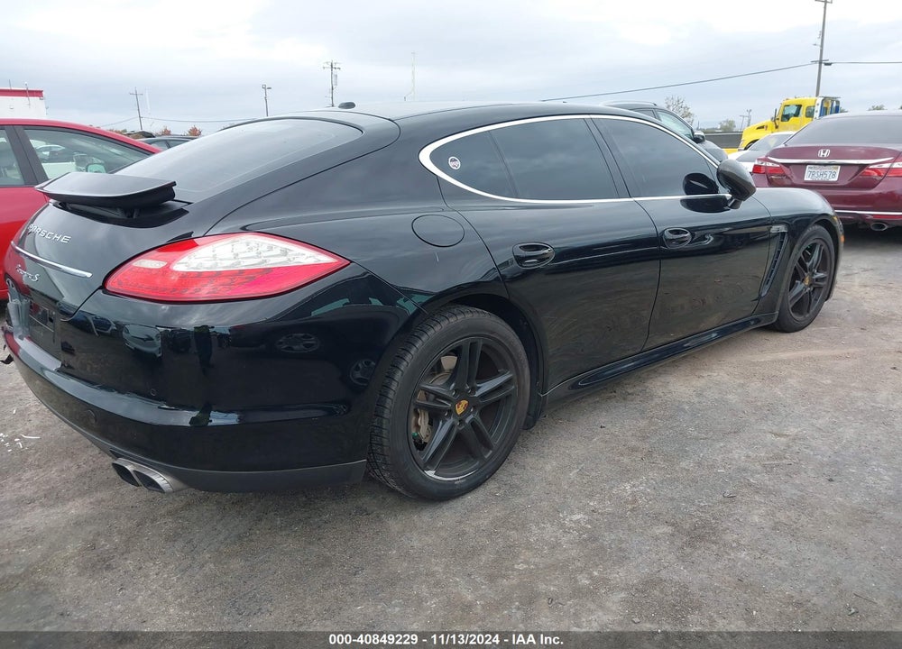 2011 PORSCHE PANAMERA S VIN: WP0AB2A78BL060566