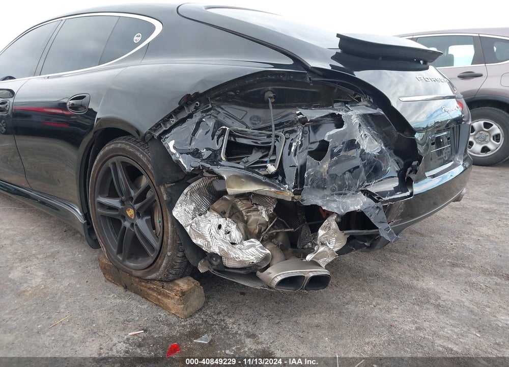 2011 PORSCHE PANAMERA S VIN: WP0AB2A78BL060566