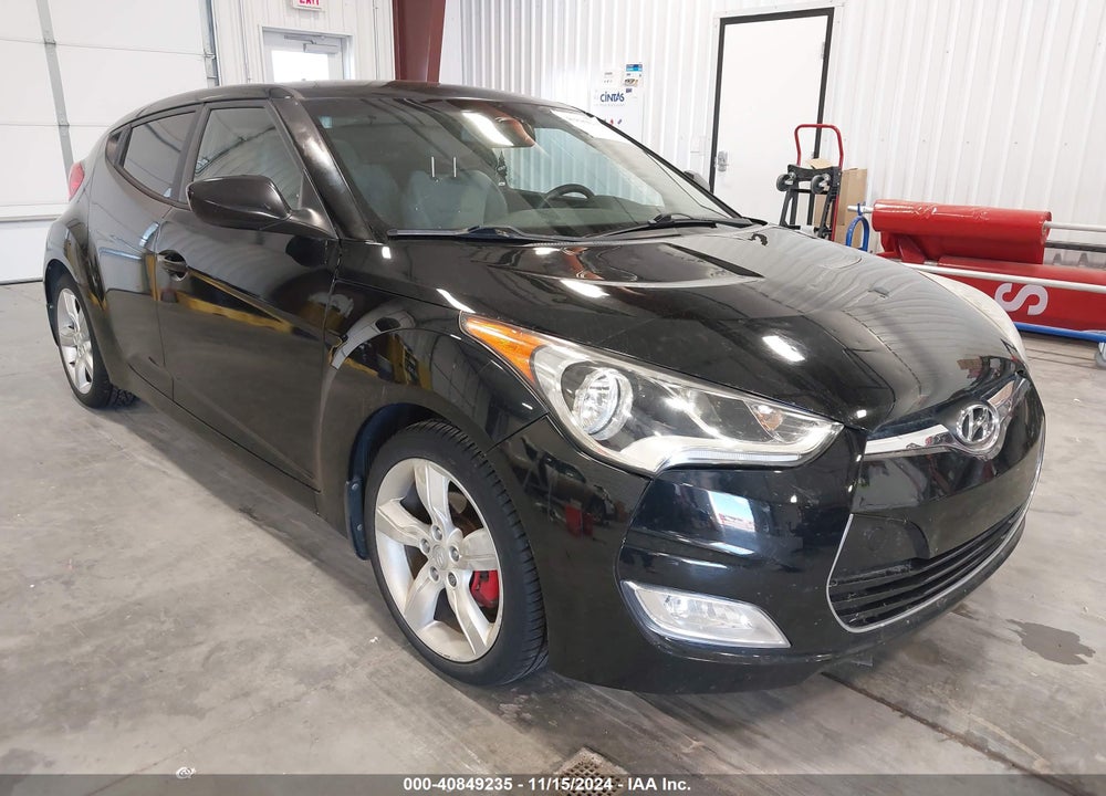 2013 HYUNDAI VELOSTER BASE W/GRAY VIN: KMHTC6AD4DU145898