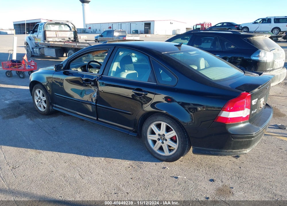 2004 VOLVO S40 T5 VIN: YV1MS682342012782