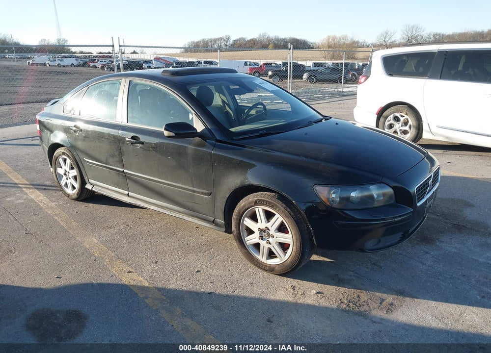 2004 VOLVO S40 T5 VIN: YV1MS682342012782