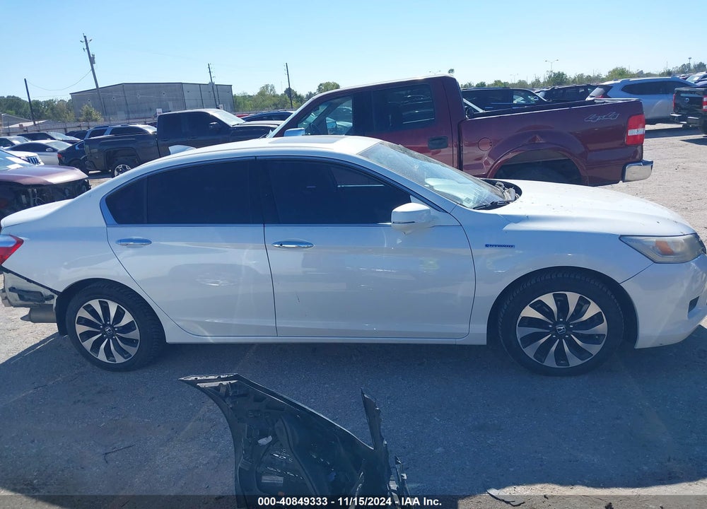 2015 HONDA ACCORD HYBRID VIN: 1HGCR6F79FA011934