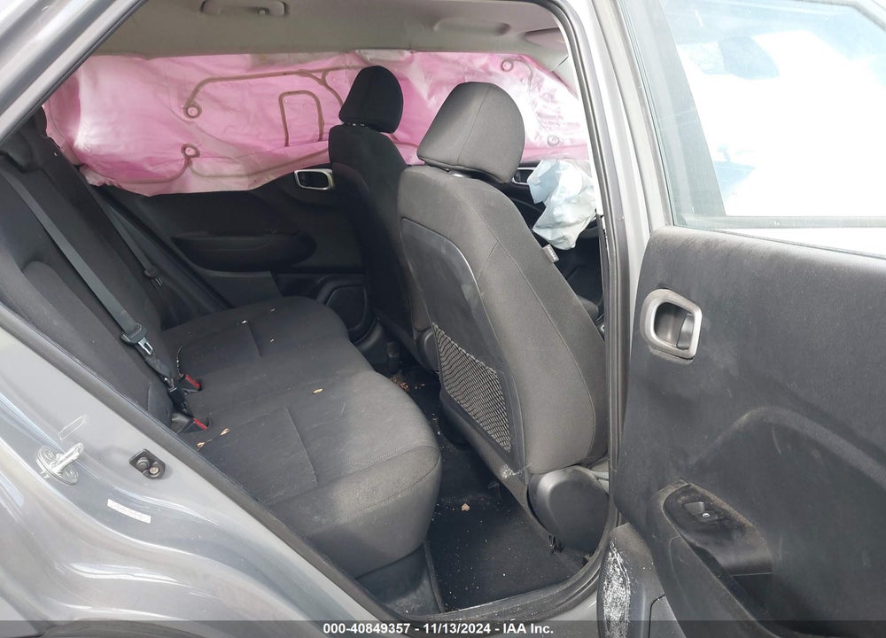 2021 HYUNDAI VENUE SE VIN: KMHRB8A33MU079053