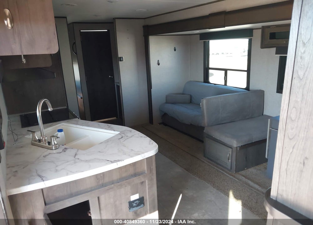 2020 JAYCO JAY FLIGHT TRAVEL TRAILER VIN: 1UJBJ0BP4L17W0429