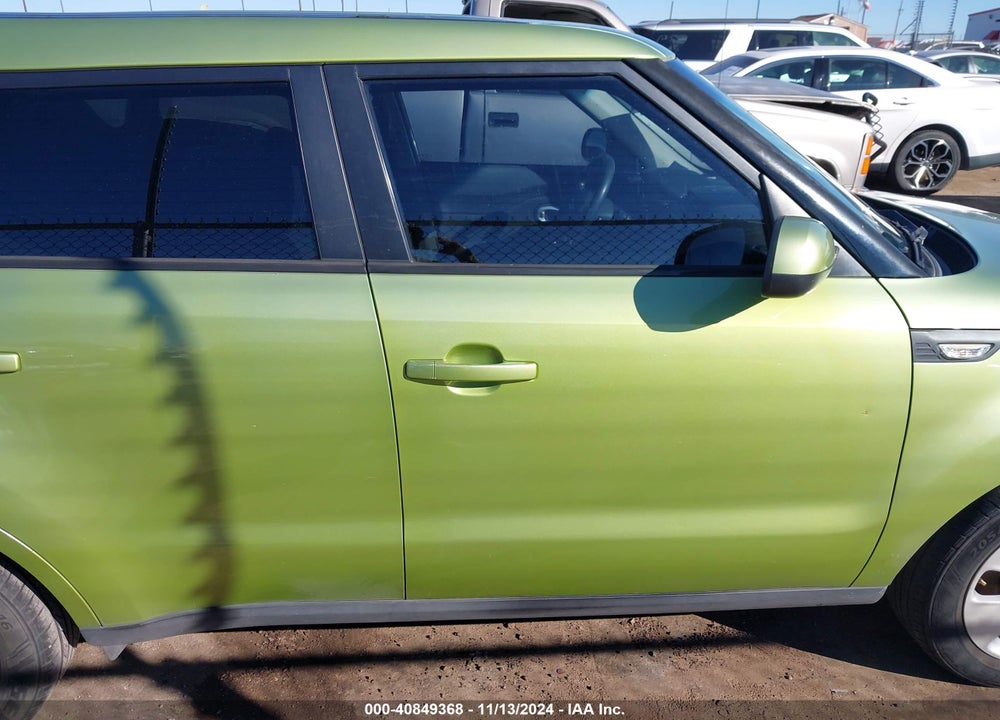 2014 KIA SOUL VIN: KNDJN2A23E7720182