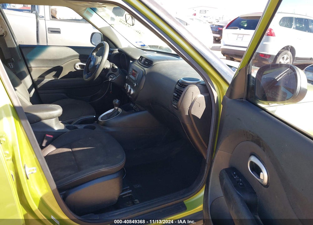 2014 KIA SOUL VIN: KNDJN2A23E7720182
