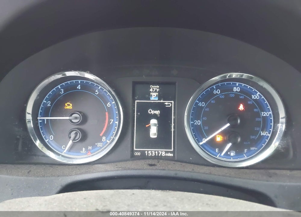 2017 TOYOTA COROLLA SE VIN: 5YFBURHE0HP653785