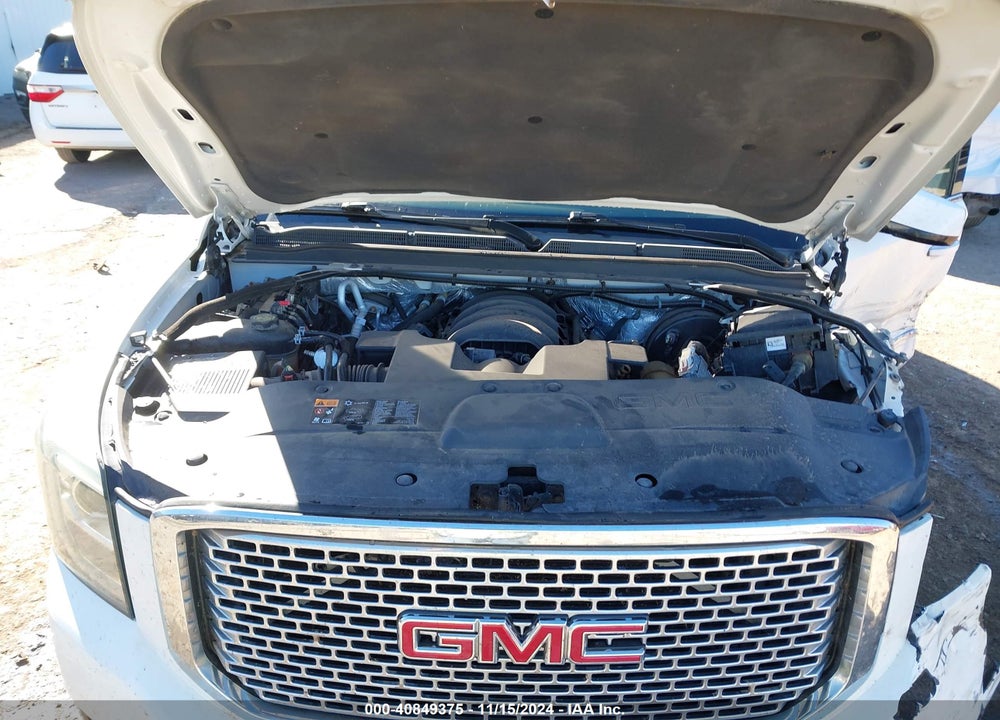 2015 GMC YUKON XL 1500 DENALI VIN: 1GKS2JKJ3FR507661