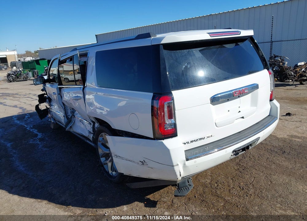 2015 GMC YUKON XL 1500 DENALI VIN: 1GKS2JKJ3FR507661
