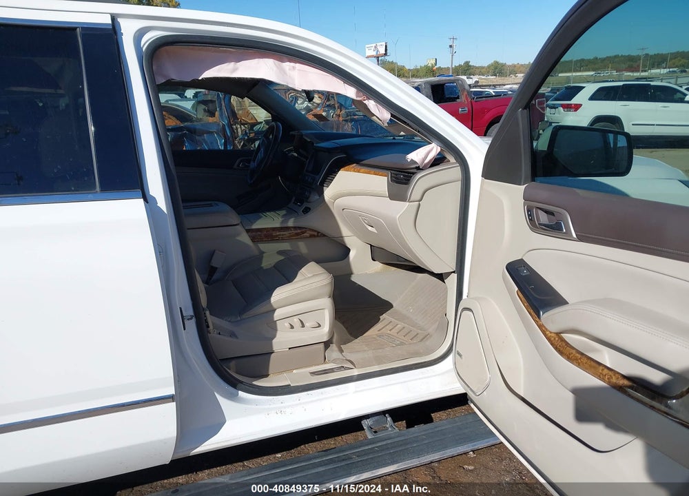2015 GMC YUKON XL 1500 DENALI VIN: 1GKS2JKJ3FR507661