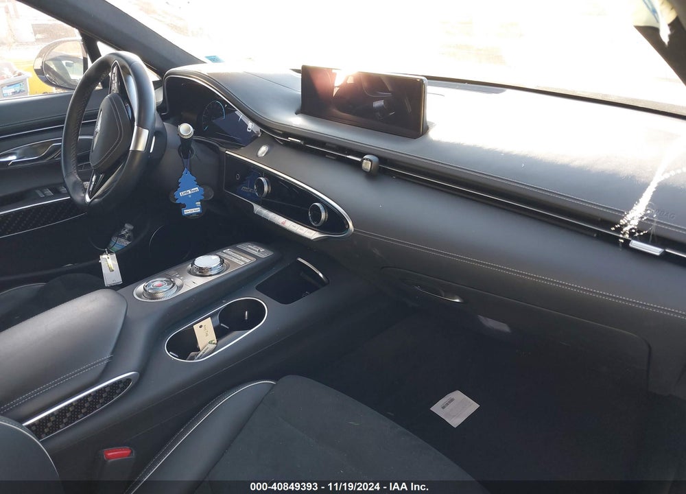 2022 GENESIS GV70 3.5T AWD SPORT VIN: KMUMCDTC8NU041043