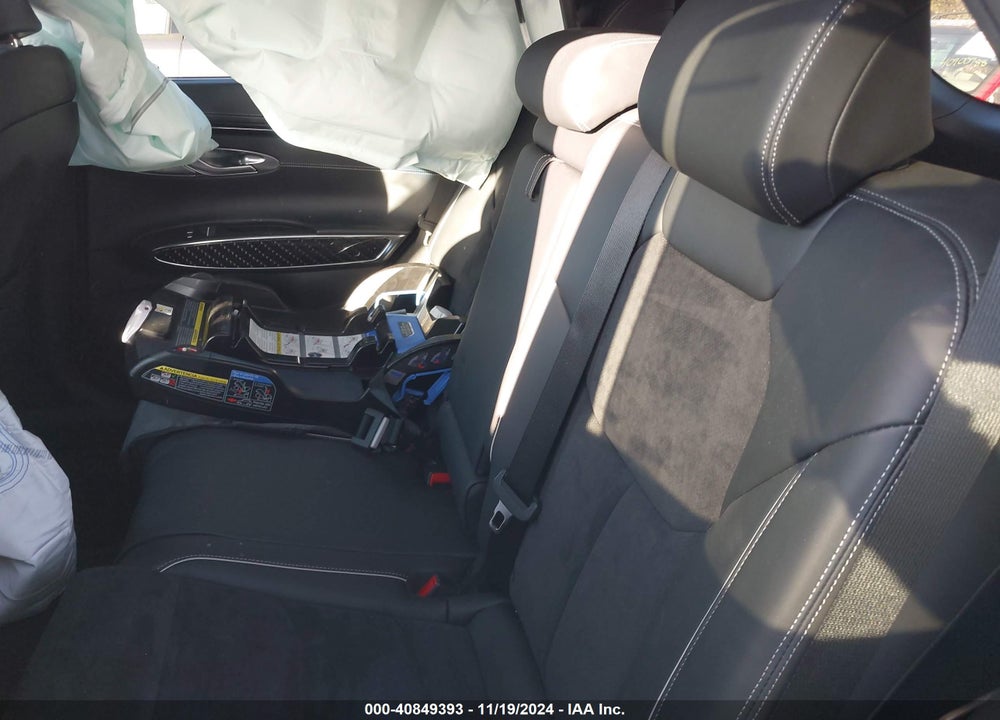 2022 GENESIS GV70 3.5T AWD SPORT VIN: KMUMCDTC8NU041043