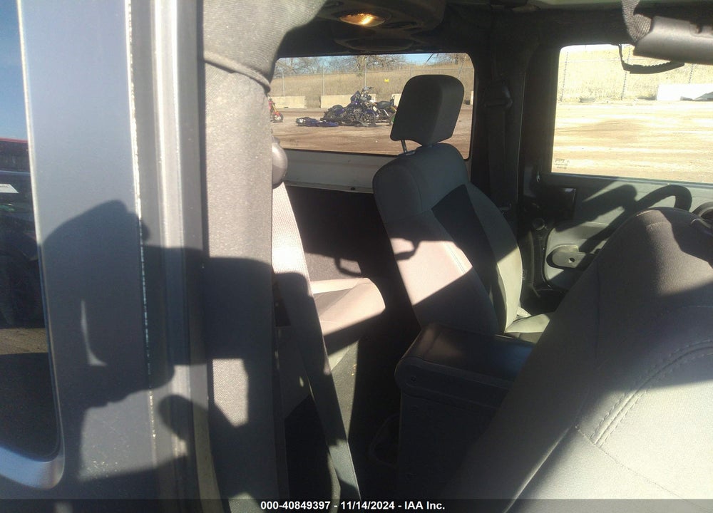 2009 JEEP WRANGLER X VIN: 1J4FA24169L720818