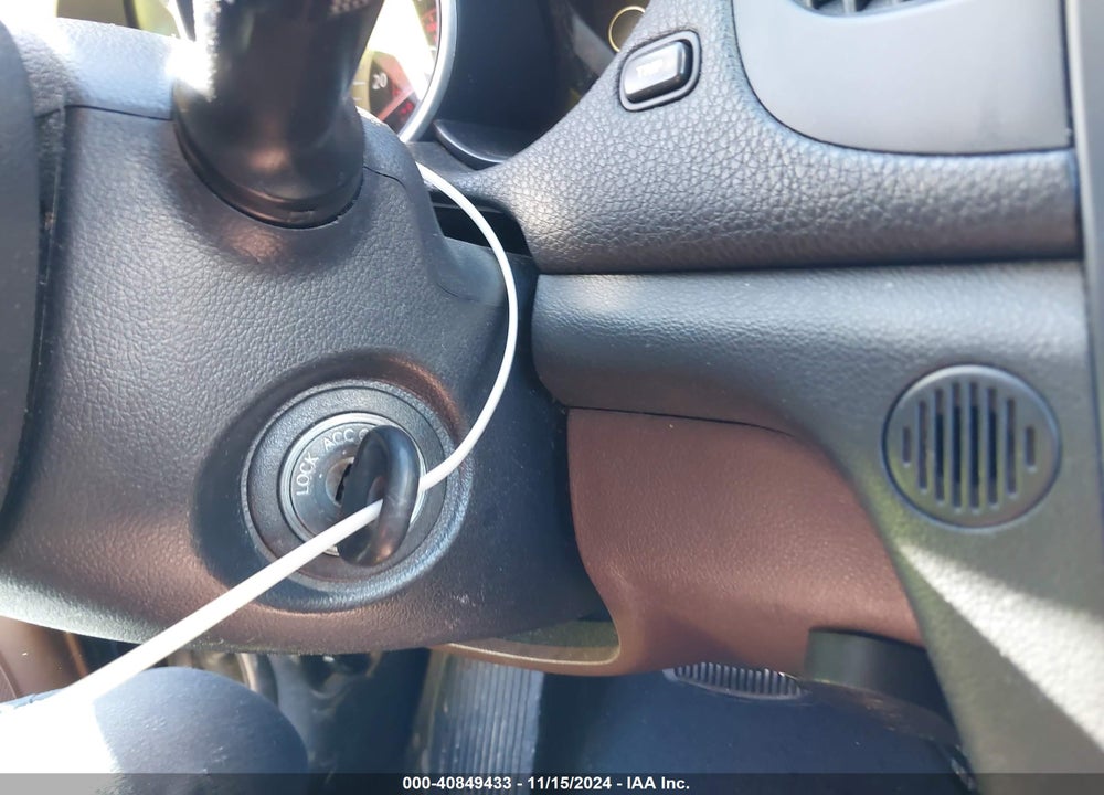 2011 KIA FORTE VIN: KNAFU4A24B5398368