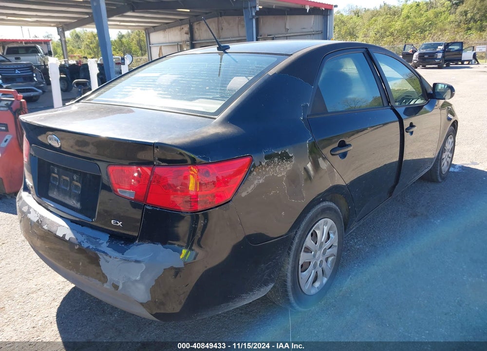 2011 KIA FORTE VIN: KNAFU4A24B5398368