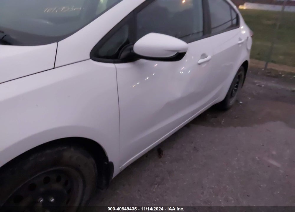 2017 KIA FORTE VIN: 3KPFK4A75HE056476