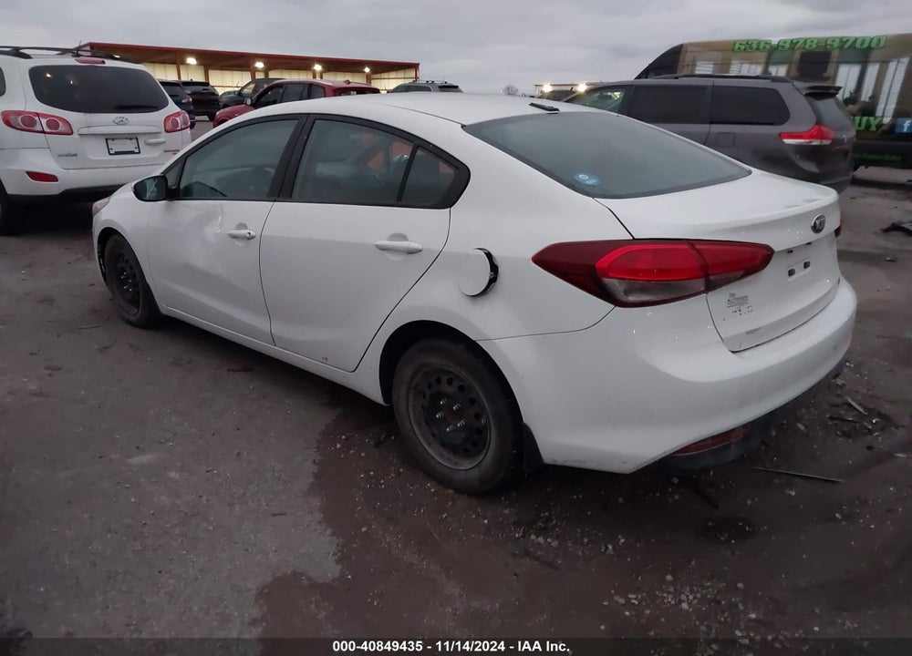 2017 KIA FORTE VIN: 3KPFK4A75HE056476