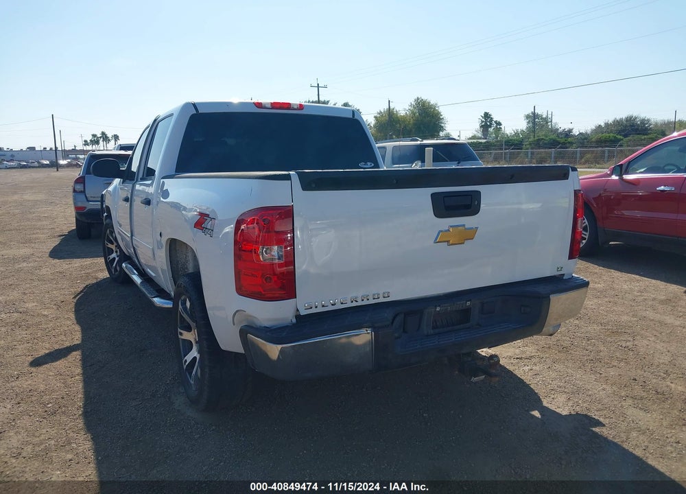 2013 CHEVROLET SILVERADO 1500 LT VIN: 3GCPKSE76DG203597