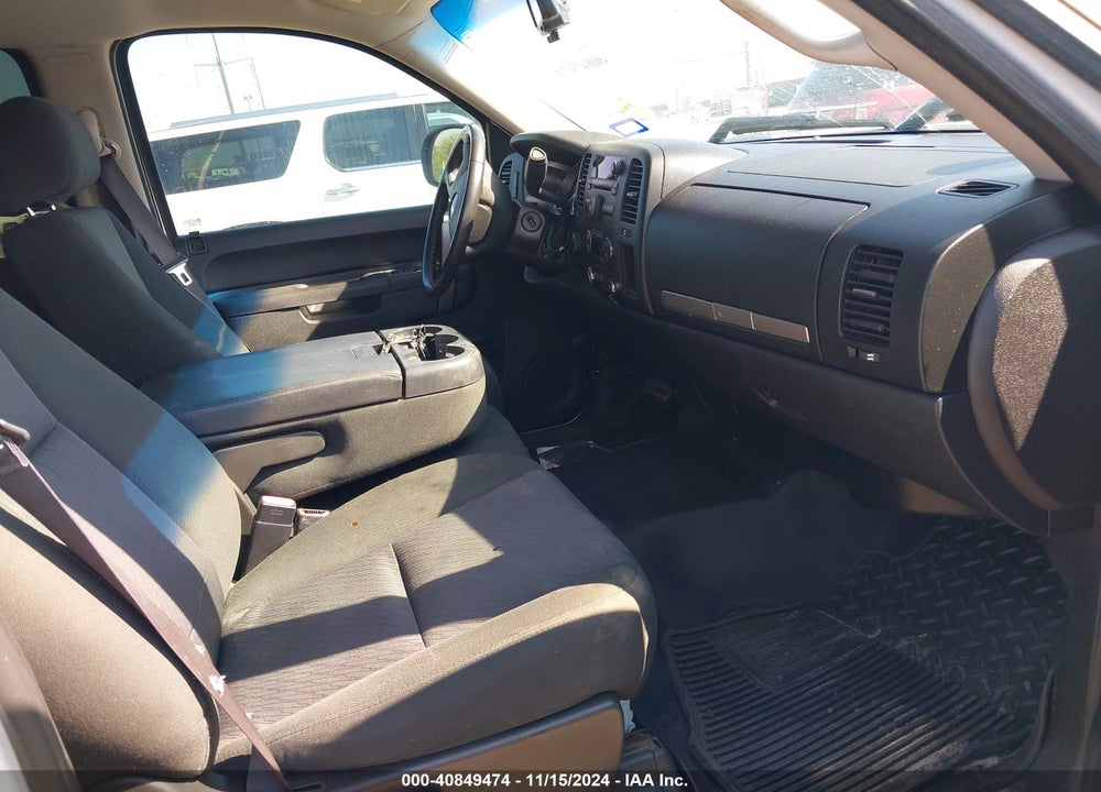 2013 CHEVROLET SILVERADO 1500 LT VIN: 3GCPKSE76DG203597